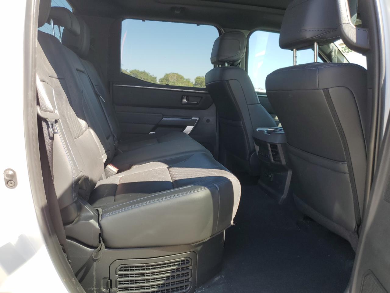 TOYOTA TUNDRA CREWMAX PLATINUM