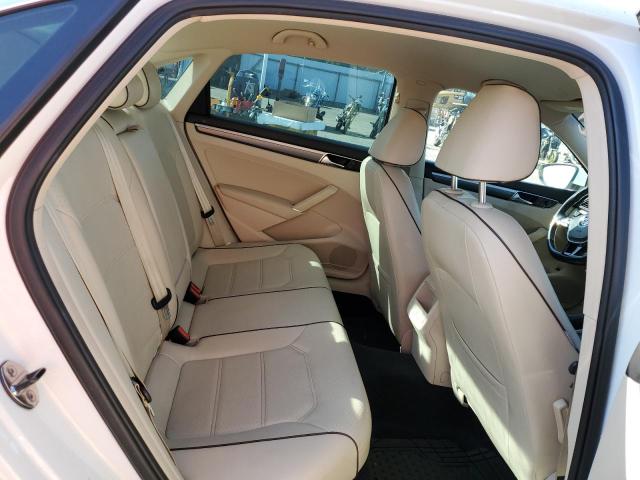 2017 VOLKSWAGEN PASSAT R-L 1VWDT7A39HC000788