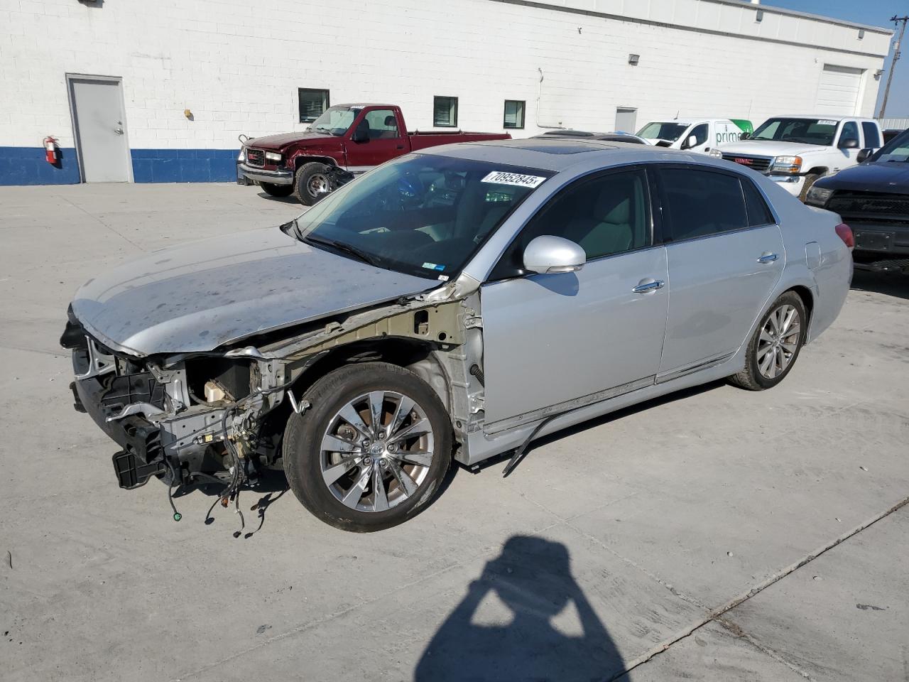 TOYOTA AVALON BASE