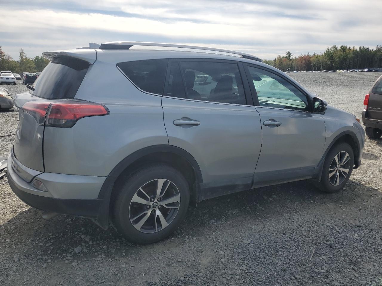 TOYOTA RAV4 LE