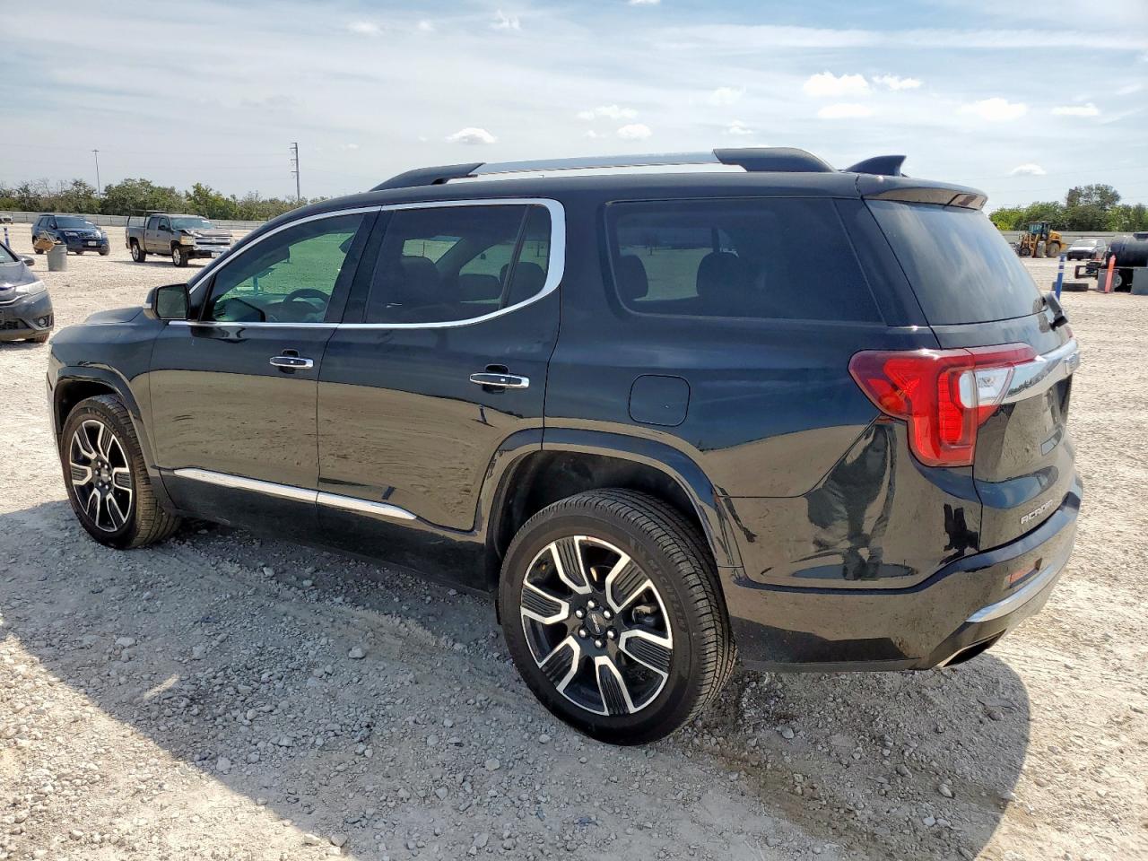 GMC ACADIA DENALI