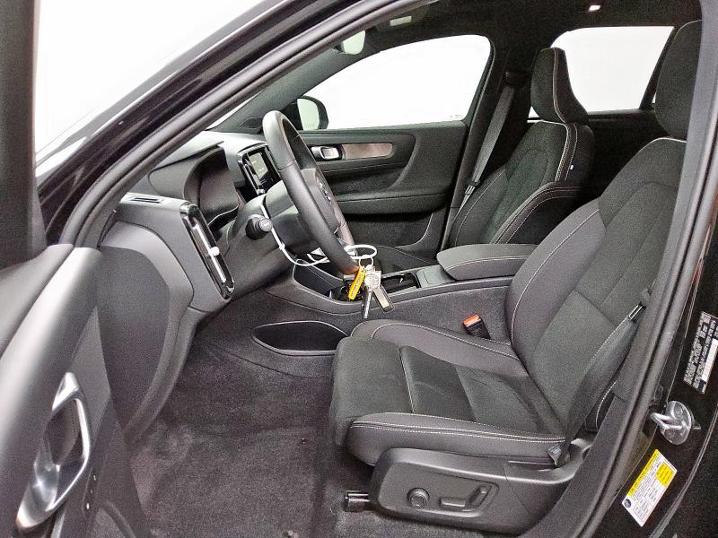 2024 VOLVO XC40 RECHA YV4ER3XL0R2253184