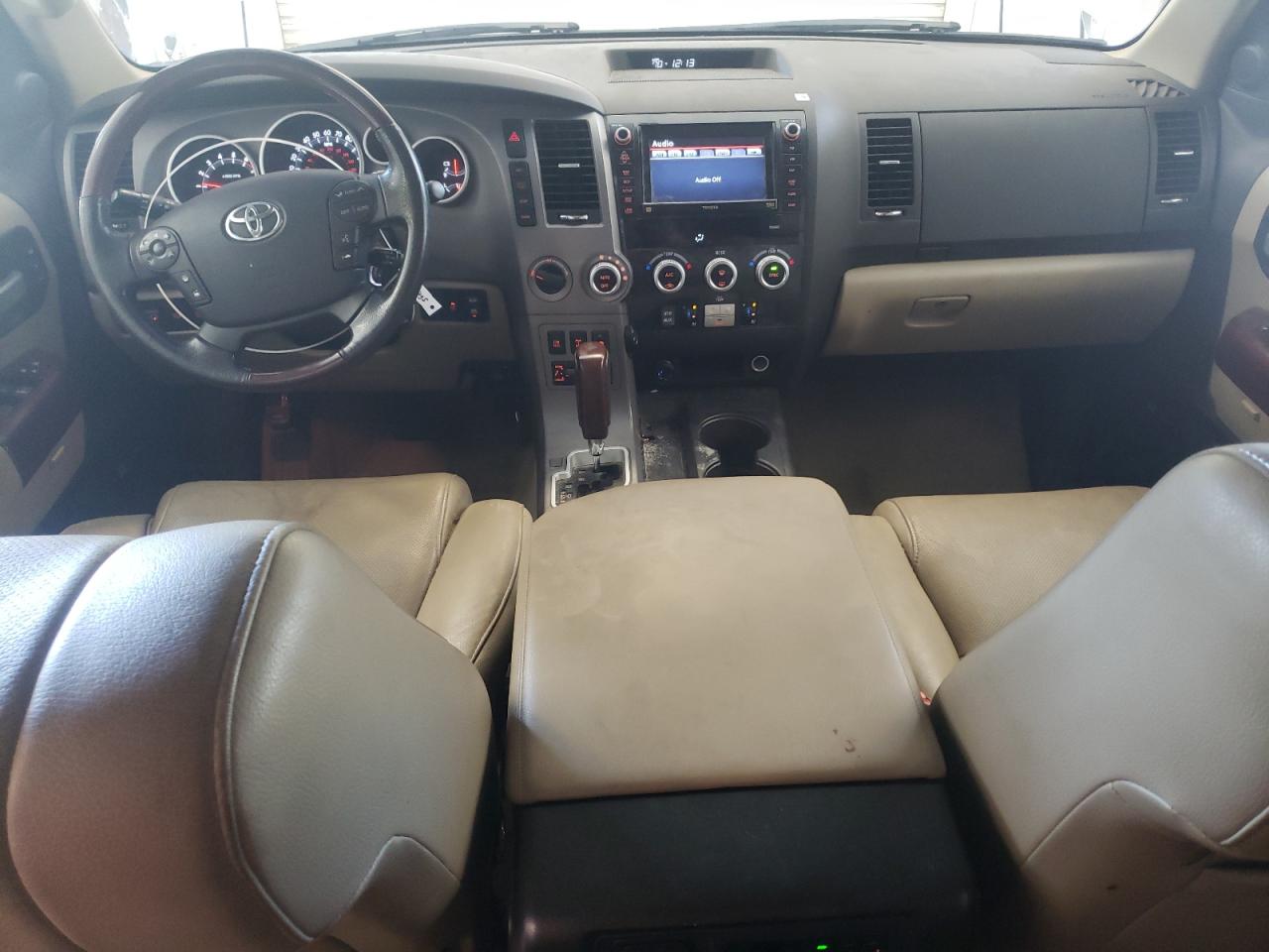 TOYOTA SEQUOIA PLATINUM