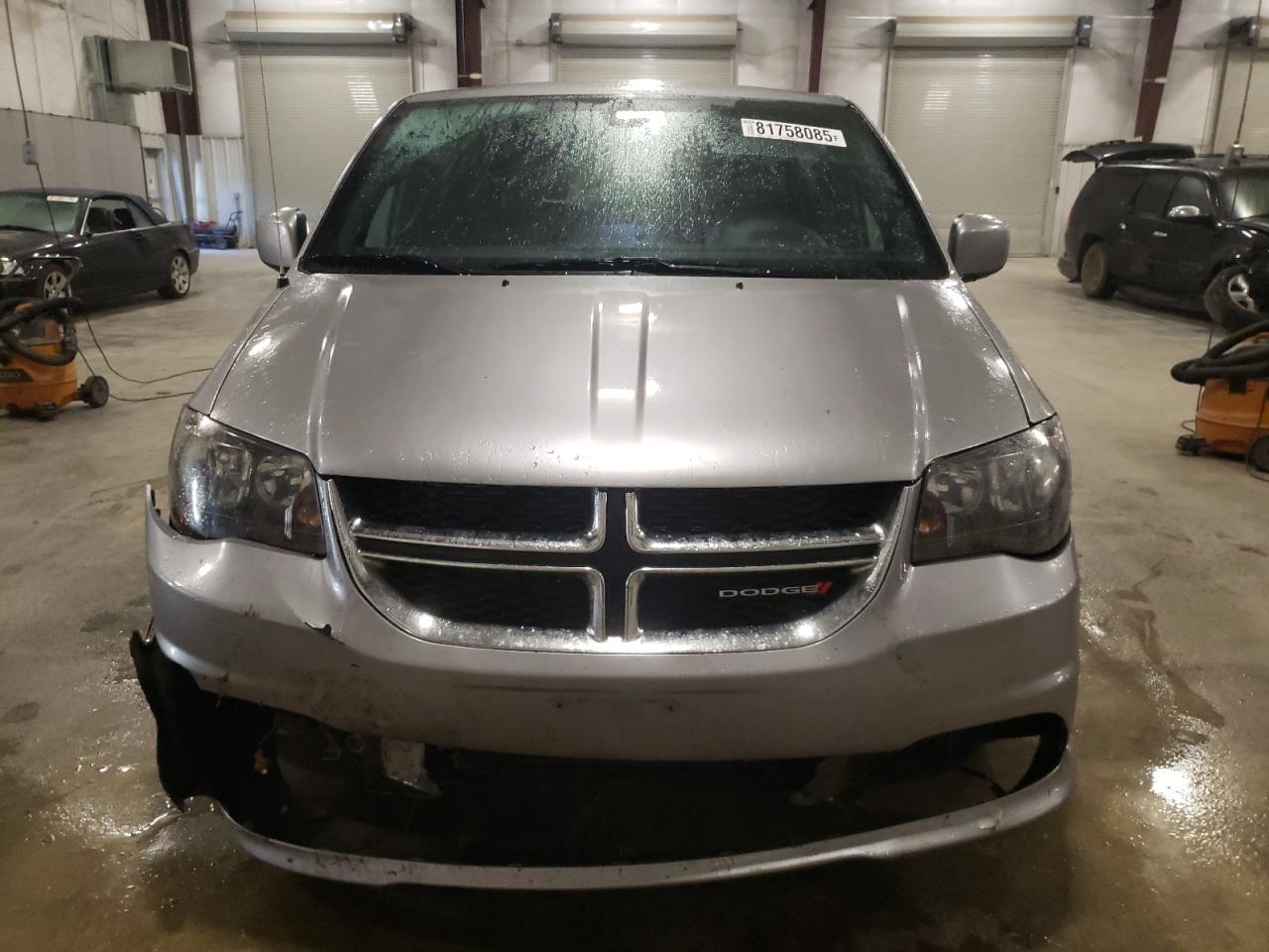 Lot #3316735399 2019 DODGE GRAND CARA