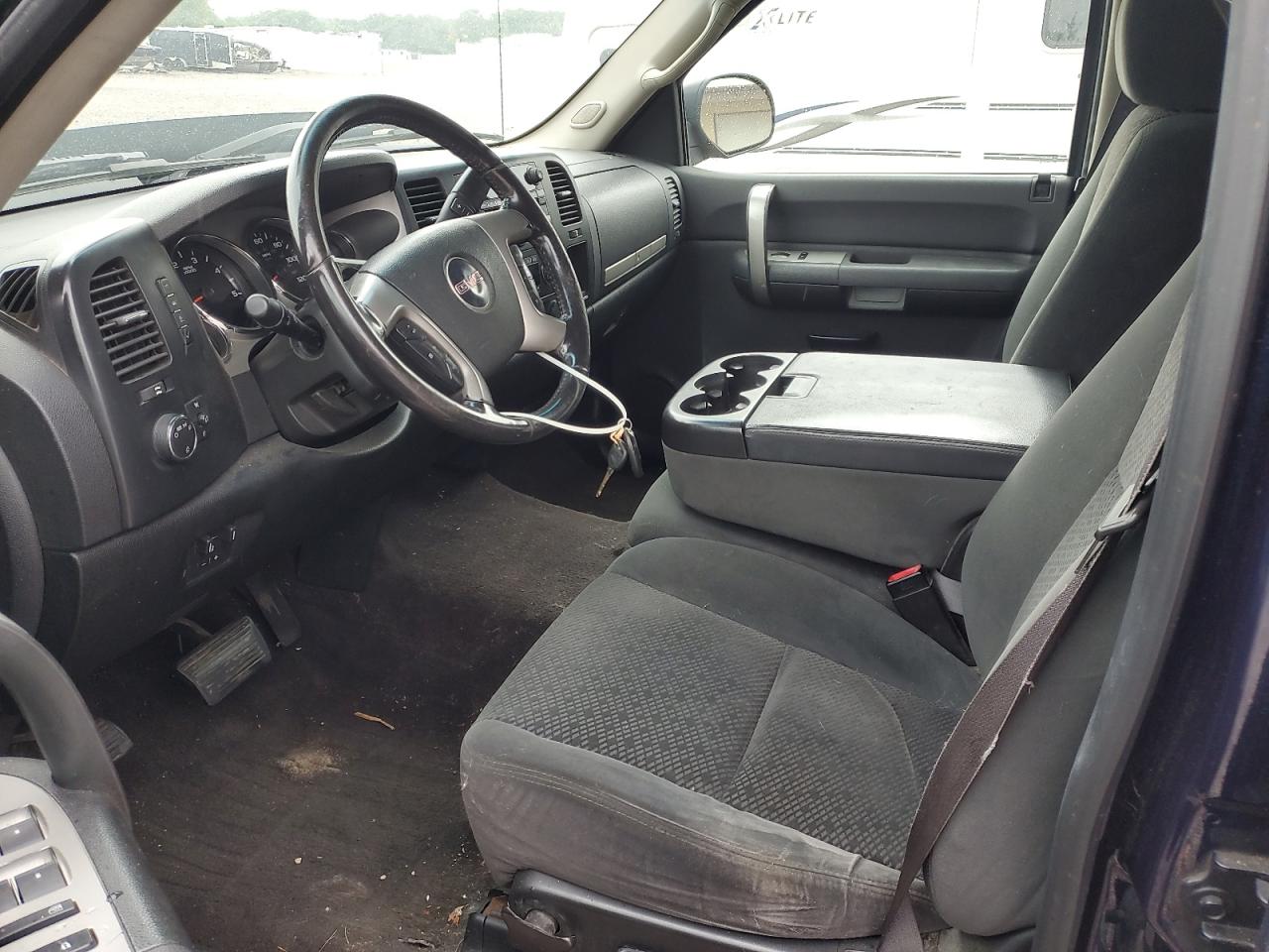 Lot #3303592928 2008 GMC SIERRA K35