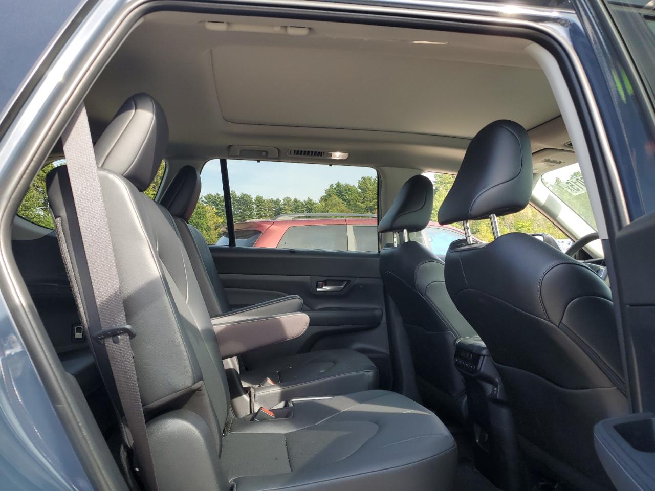 TOYOTA HIGHLANDER LE