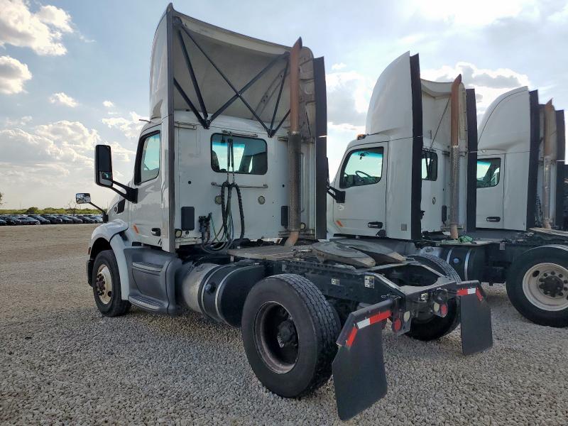 PETERBILT TRACTOR 579 2017 white tractor diesel 1XPBA48X1HD428922 photo #4