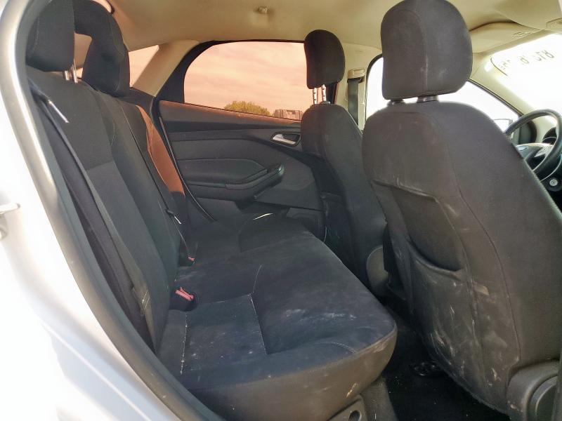 2015 FORD FOCUS SE 1FADP3F25FL311556