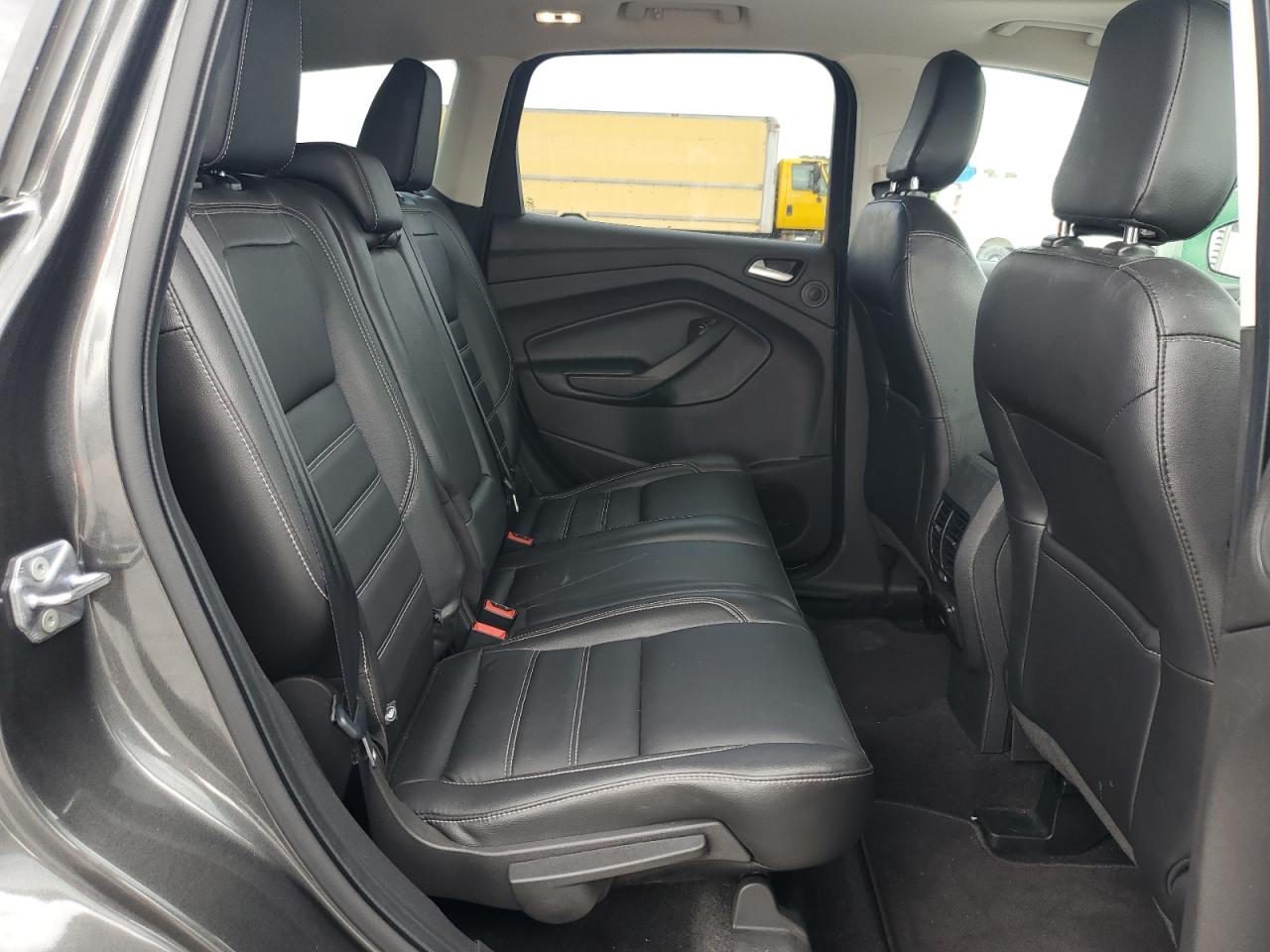 FORD ESCAPE TITANIUM