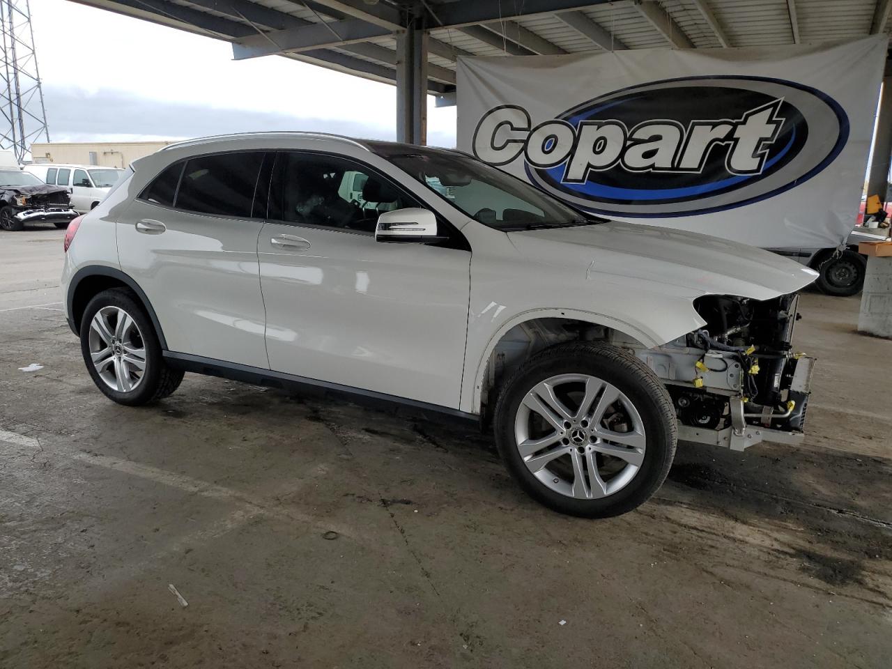 MERCEDES-BENZ GLA-CLASS 250 4MATIC