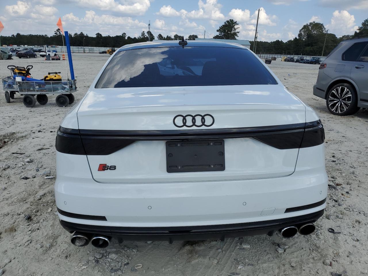 AUDI S8