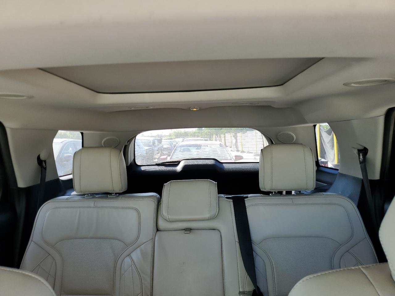 FORD EXPLORER PLATINUM