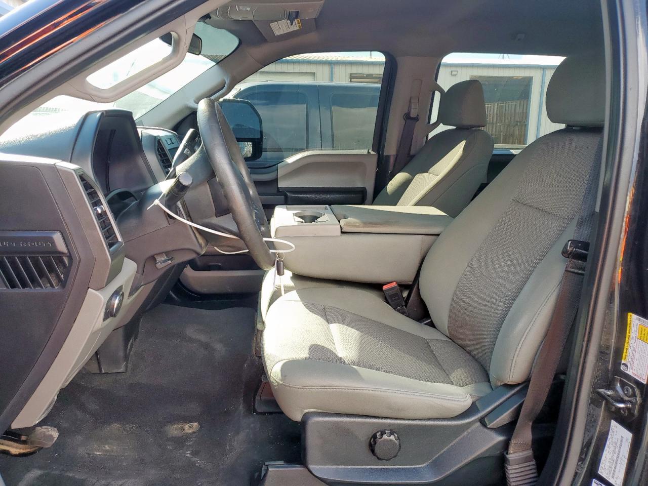 FORD F-250 SUPER DUTY