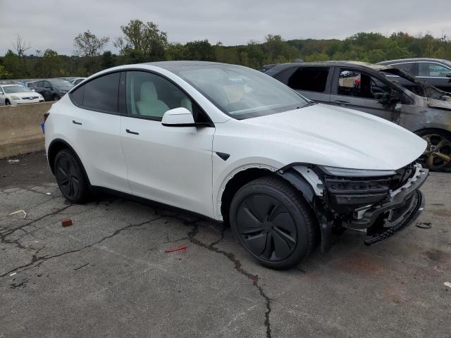 2026 TESLA MODEL Y 7SAYGDEE6TA463504