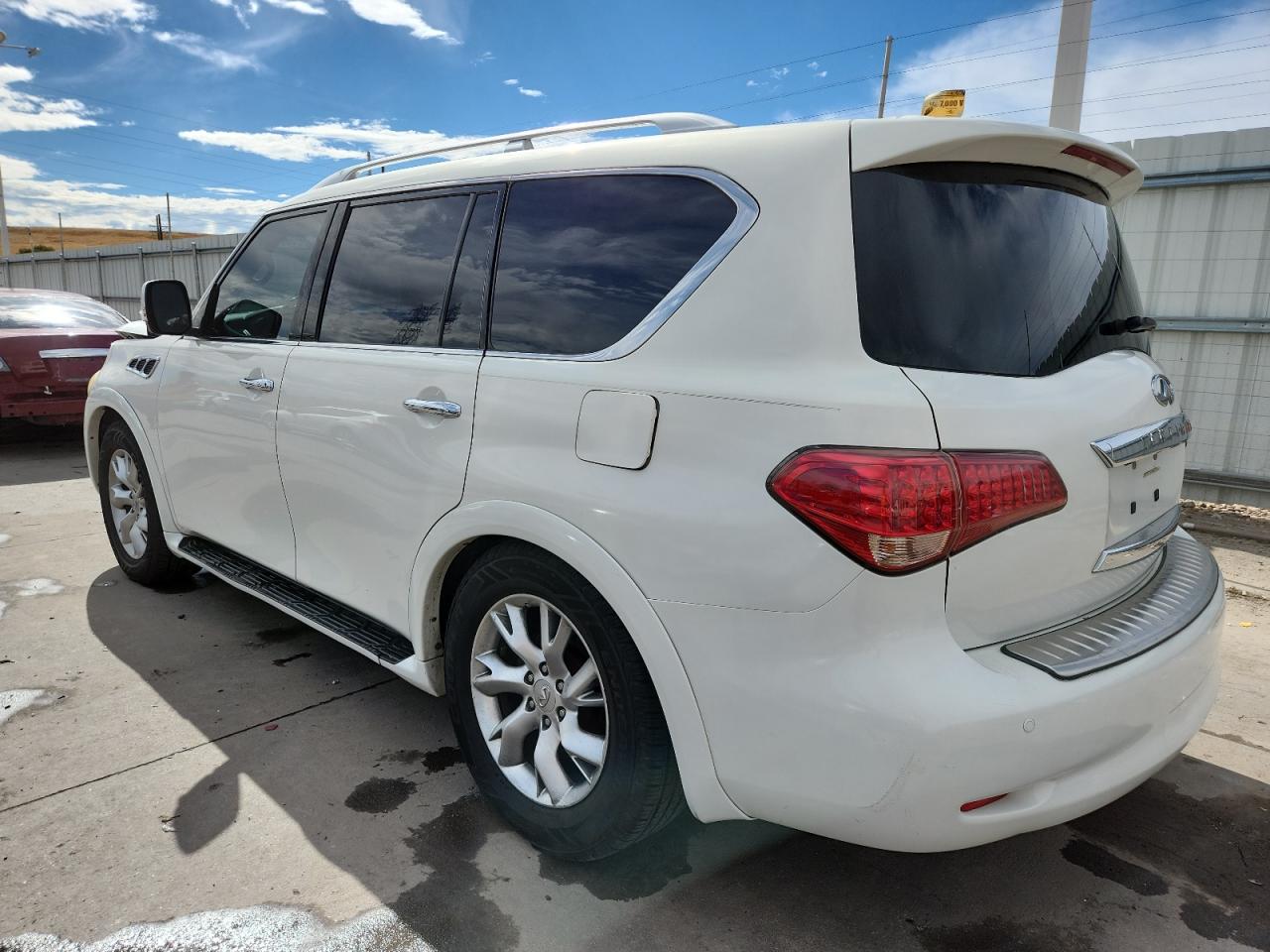 INFINITI QX56