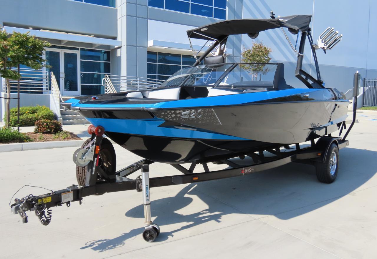 Lot #3285599273 2011 AXIS MAVERICK X