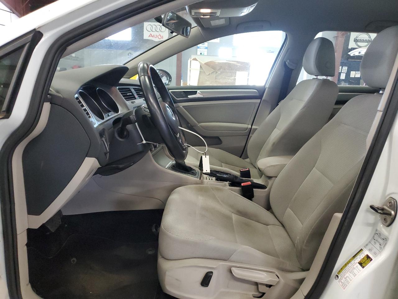 VOLKSWAGEN GOLF SPORTSVAN S