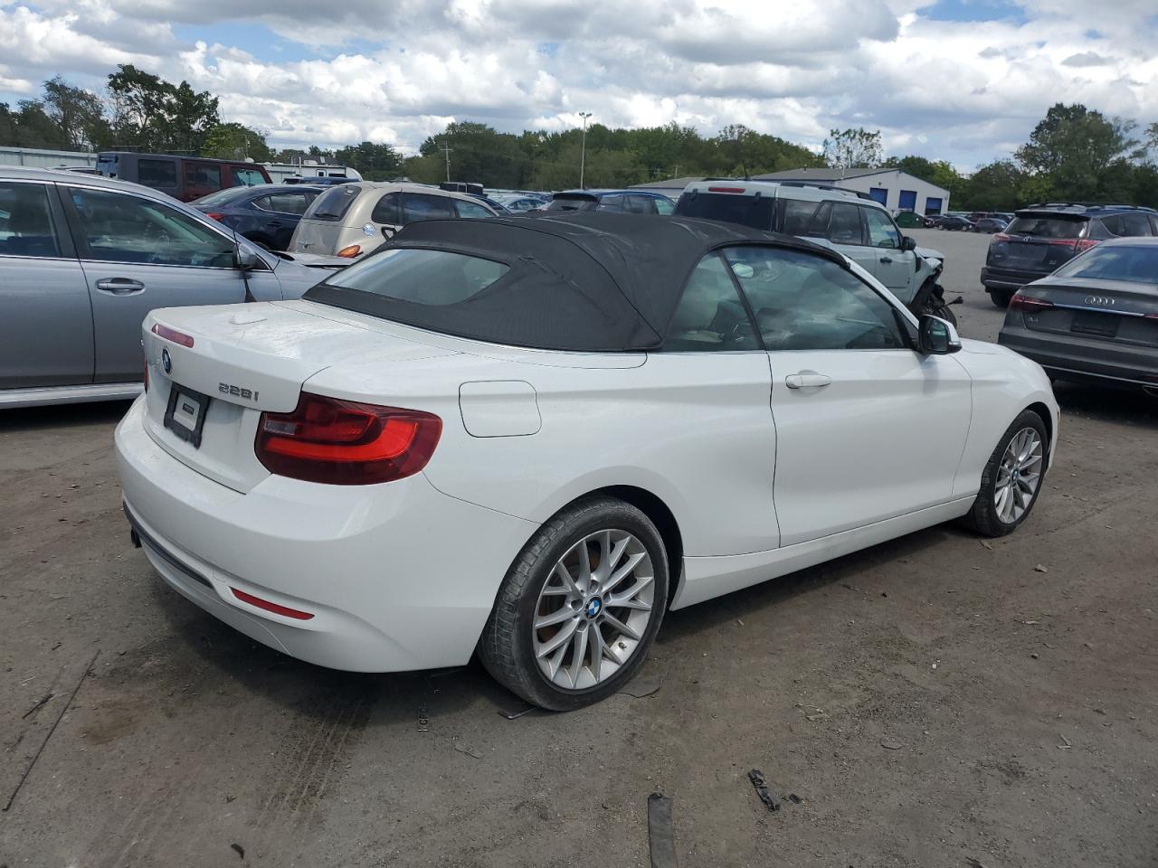 BMW 2 SERIES XI SULEV