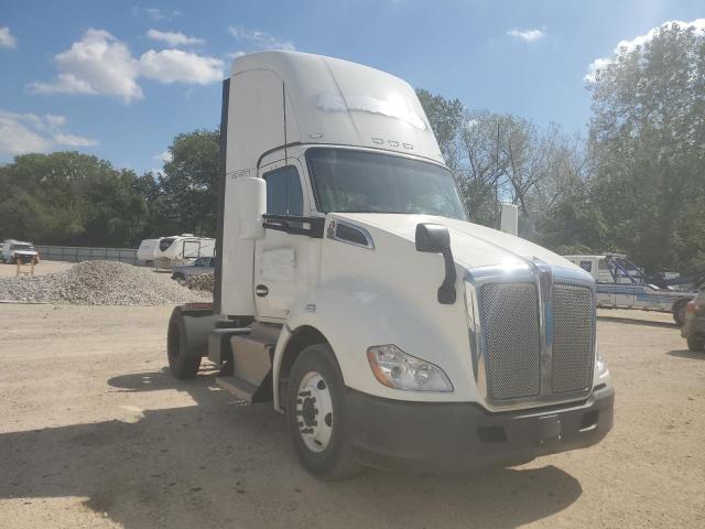 Global Auto Auctions: 2017 KENWORTH T680