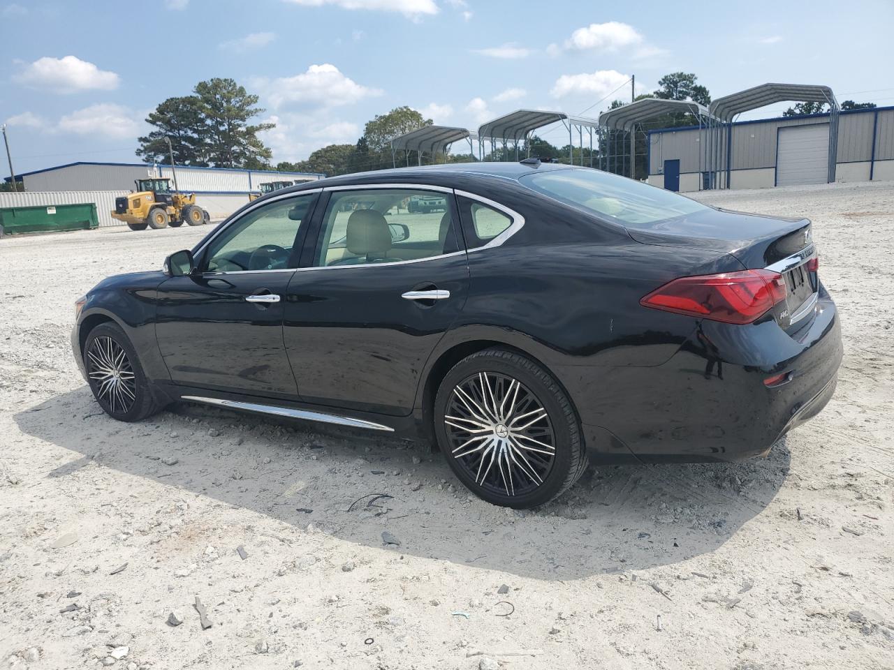 INFINITI Q70 3.7