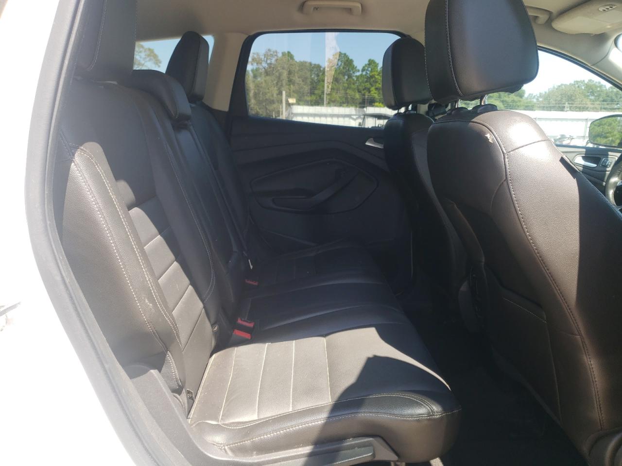 FORD ESCAPE TITANIUM