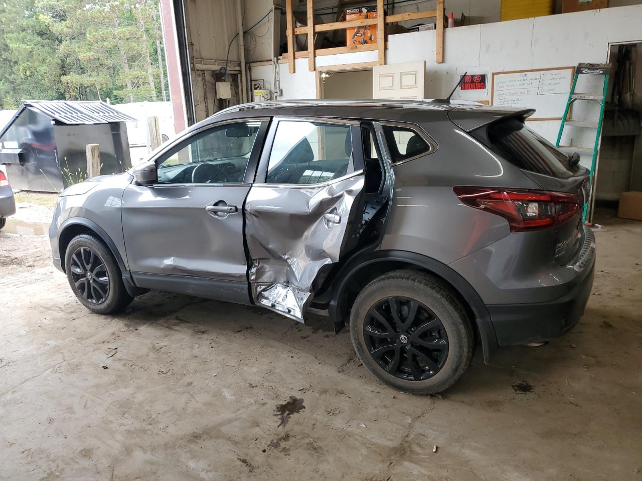 NISSAN ROGUE SPORT SV