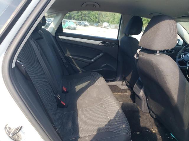 2017 VOLKSWAGEN PASSAT S 1VWAT7A34HC069312