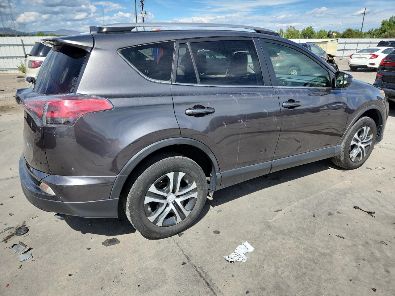 TOYOTA RAV4 LE