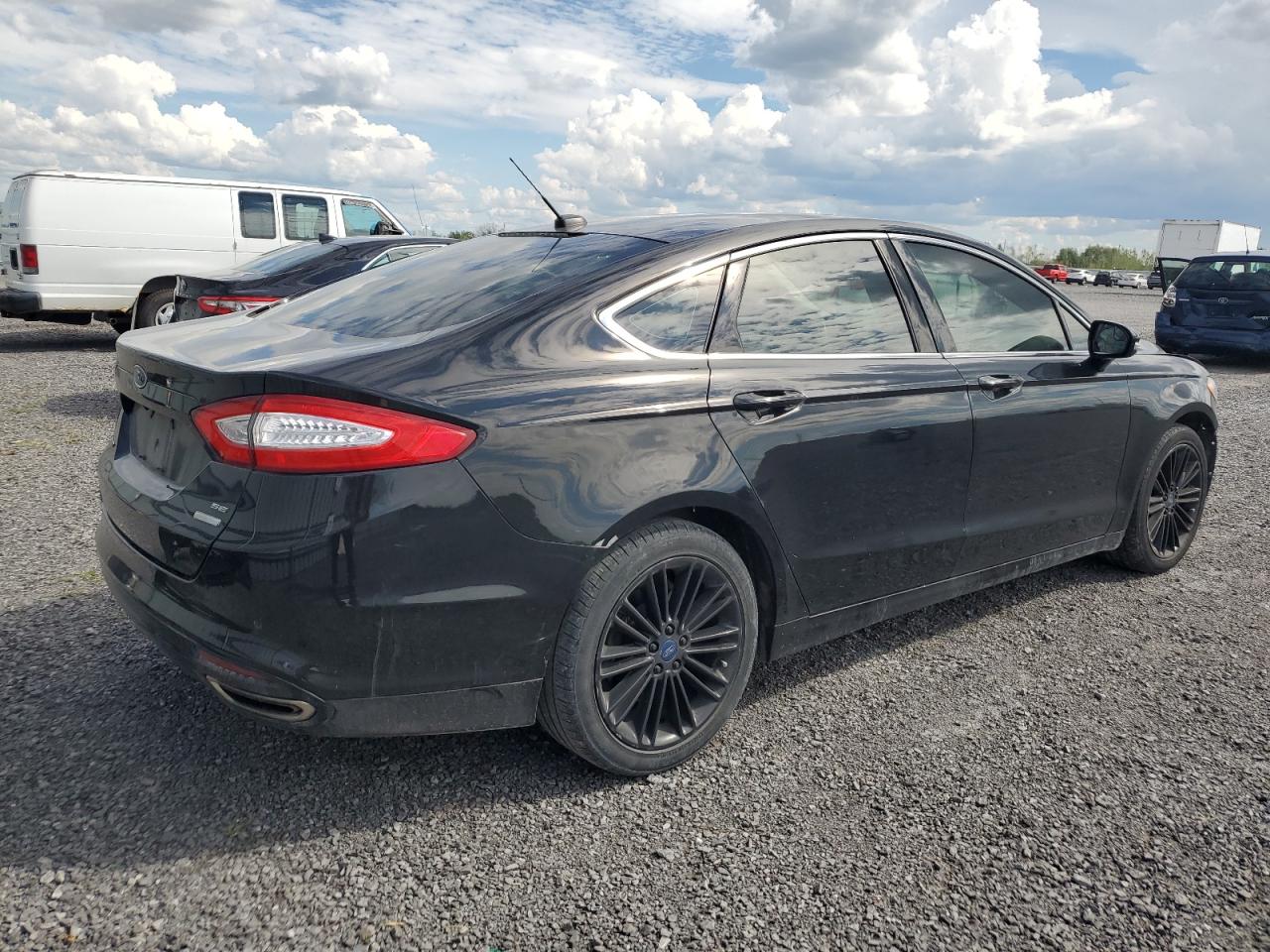 FORD FUSION SE
