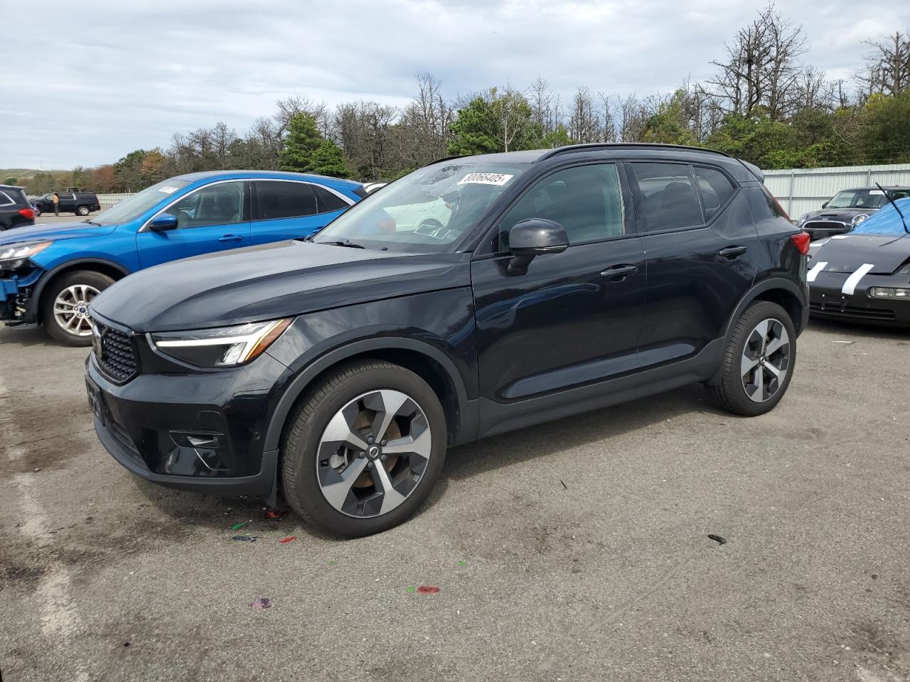 VOLVO XC40 PLUS