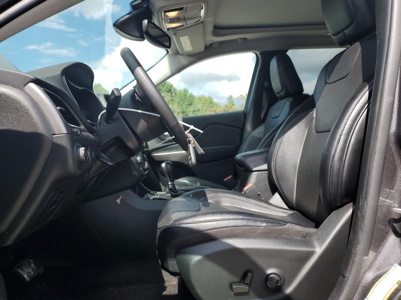 JEEP GRAND CHEROKEE LATITUDE LUX