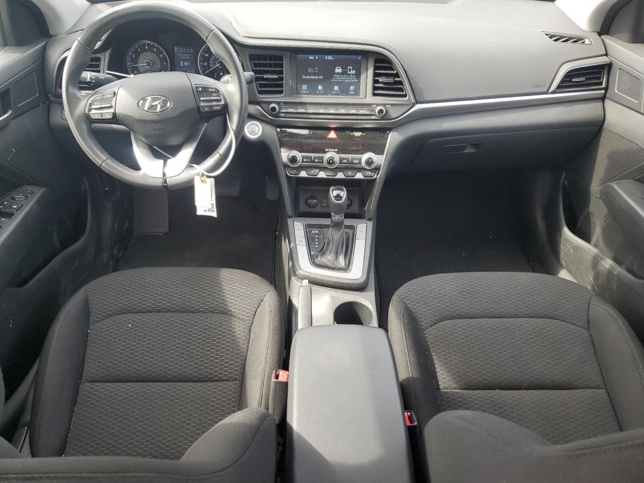 HYUNDAI ELANTRA SEL