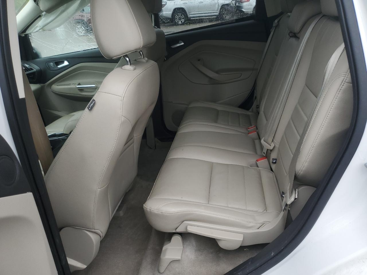 FORD ESCAPE TITANIUM