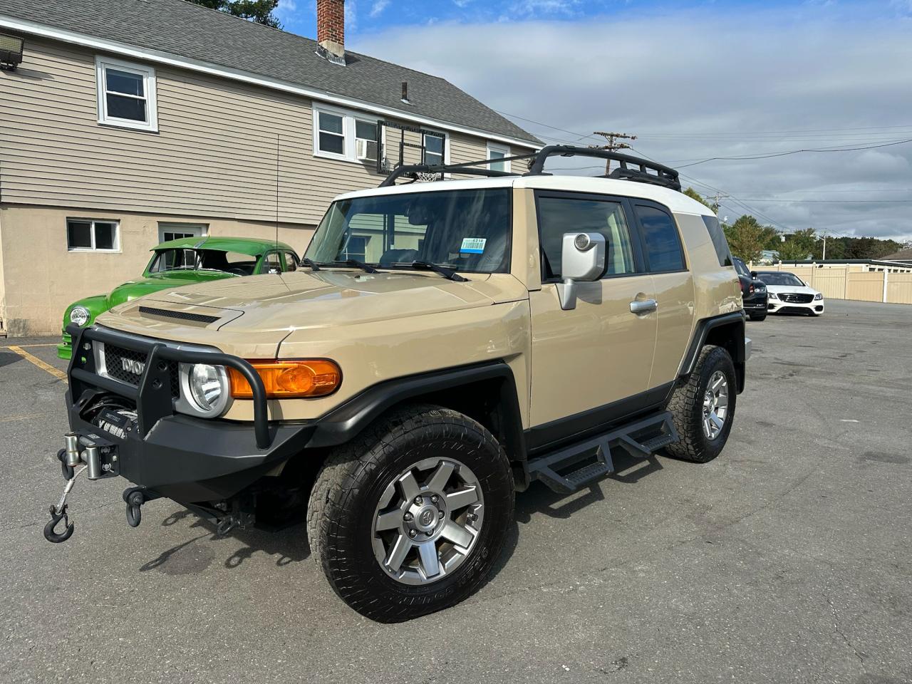 TOYOTA FJ CRUISER