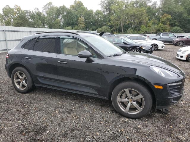 2017 PORSCHE MACAN WP1AA2A58HLB06972
