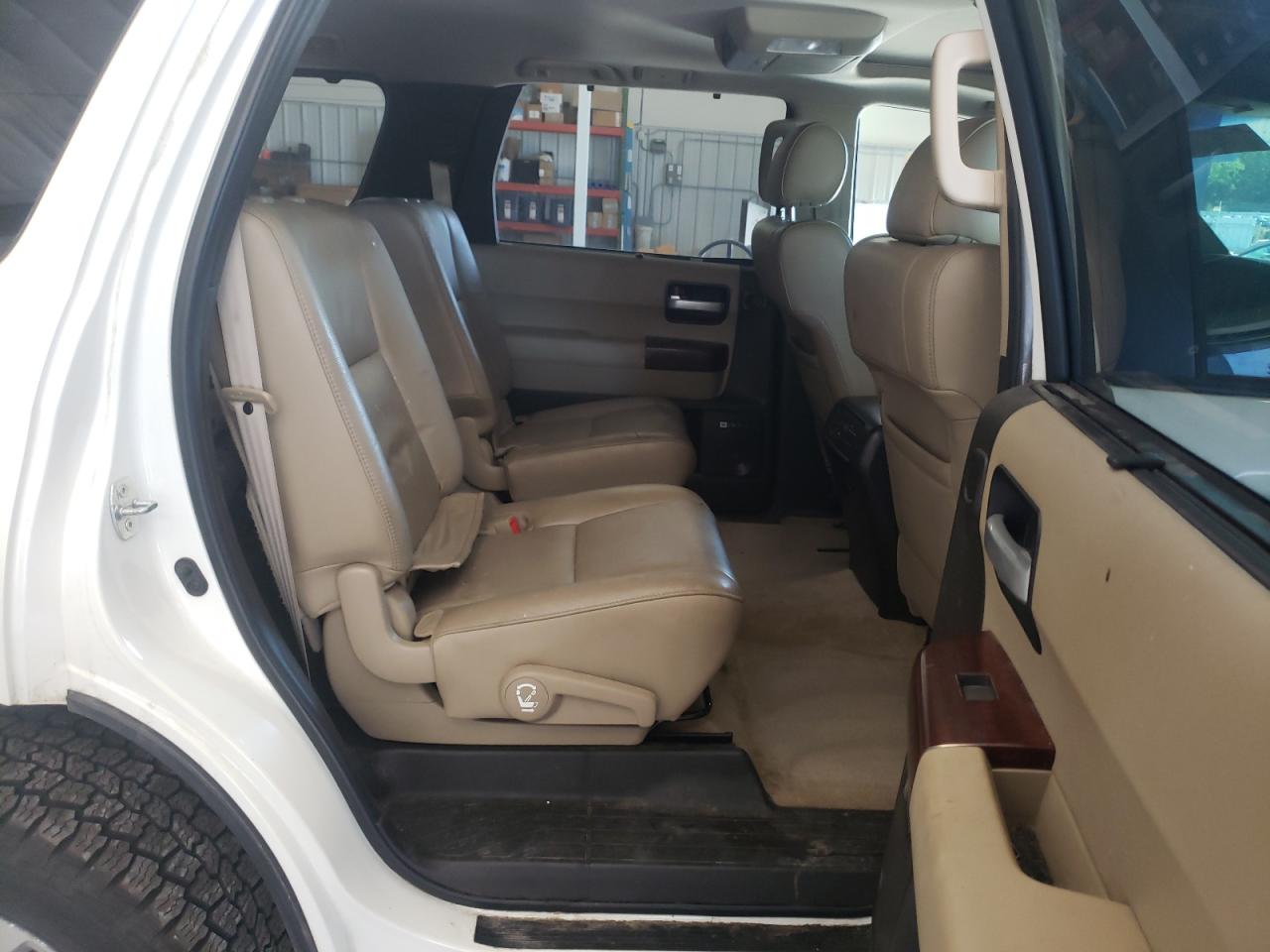 TOYOTA SEQUOIA PLATINUM