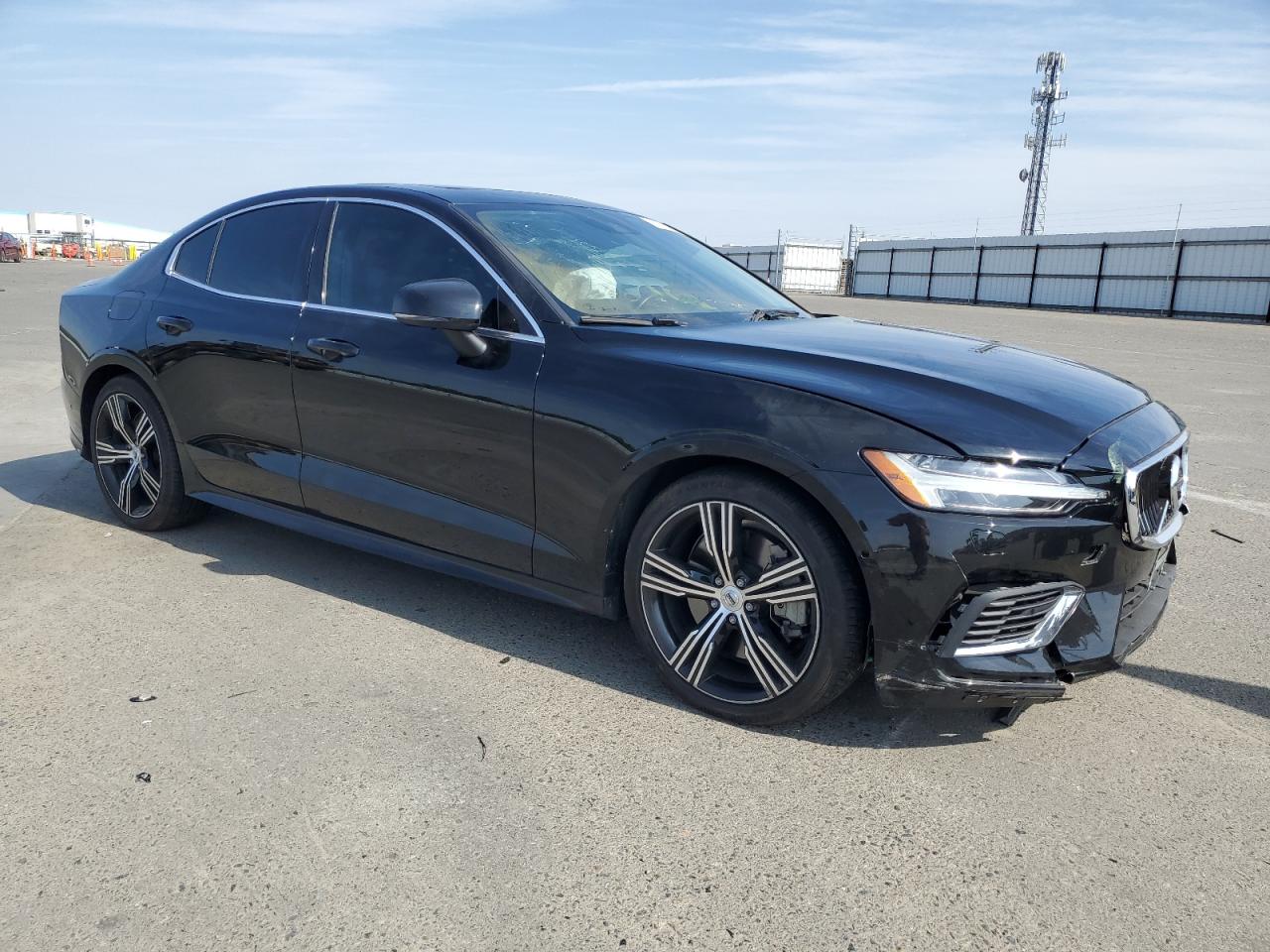 VOLVO S60 T8 RECHARGE INSCRIPTION