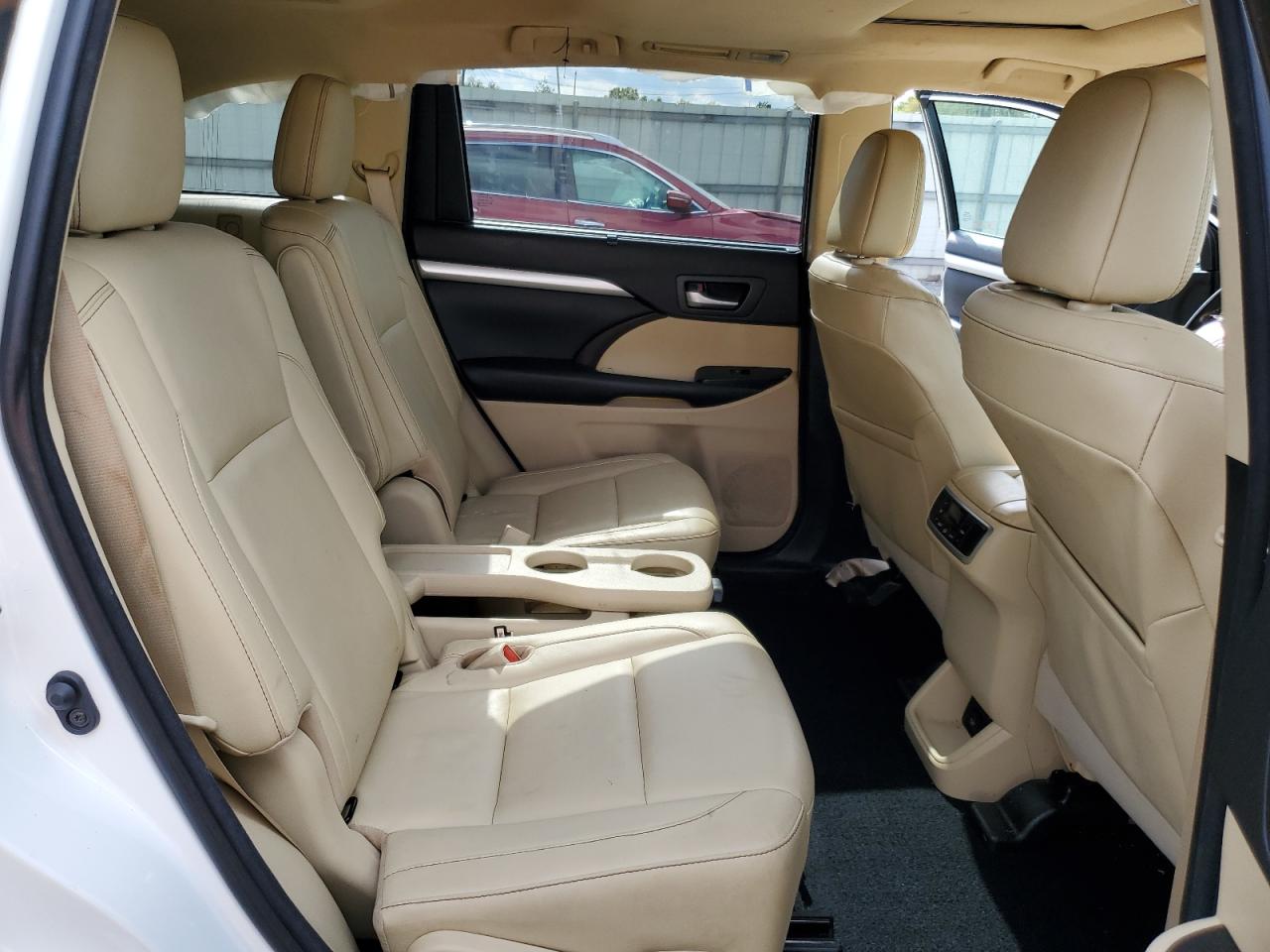 TOYOTA HIGHLANDER SE