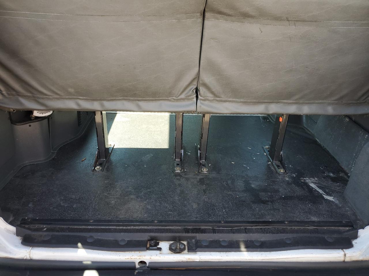 FORD ECONOLINE E250 VAN