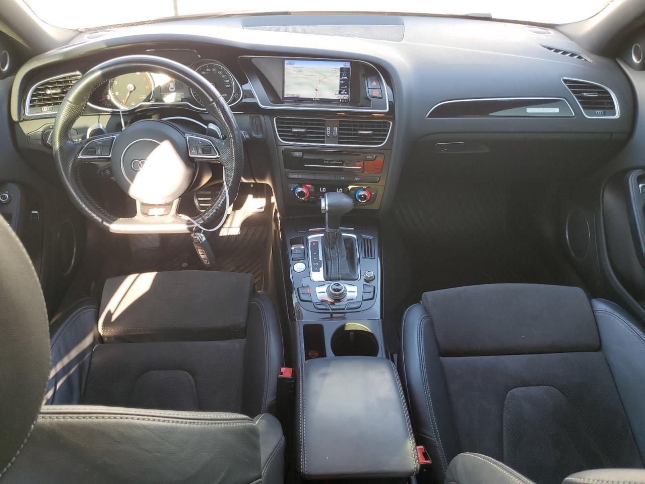 AUDI A4 PREMIUM PLUS S-LINE