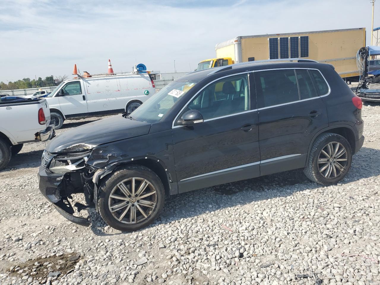 VOLKSWAGEN TIGUAN S
