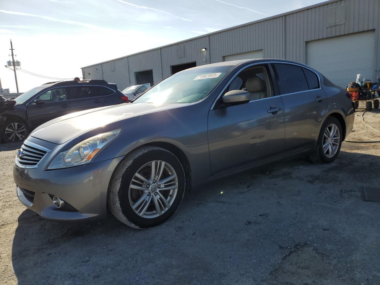 INFINITI G37 BASE