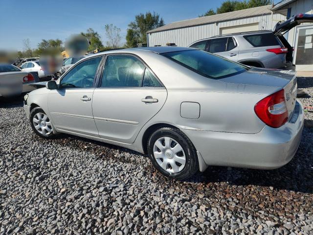 2002 Toyota Camry Le 4T1BE30K22U543628 photo 1