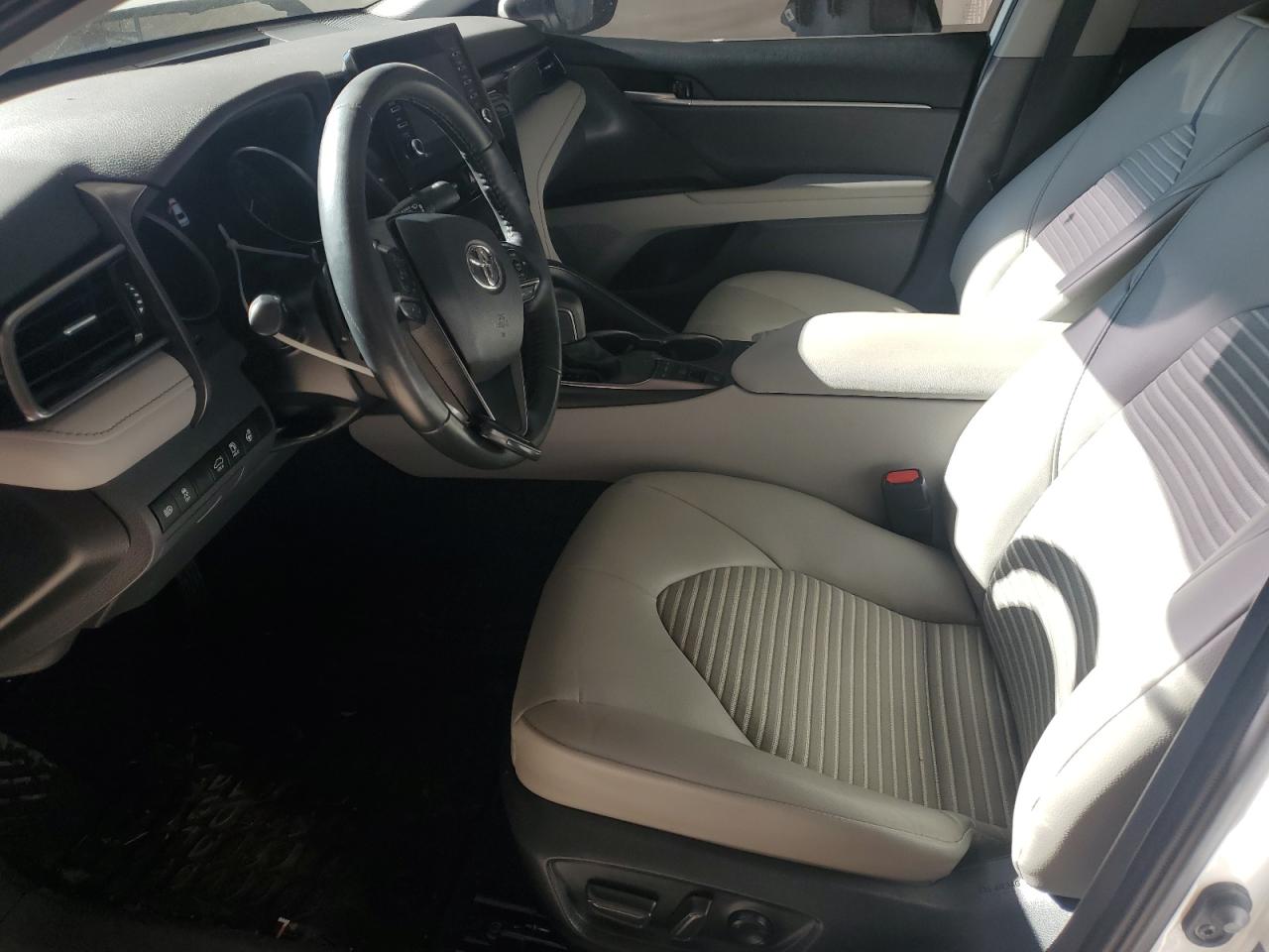 TOYOTA CAMRY SE NIGHT SHADE