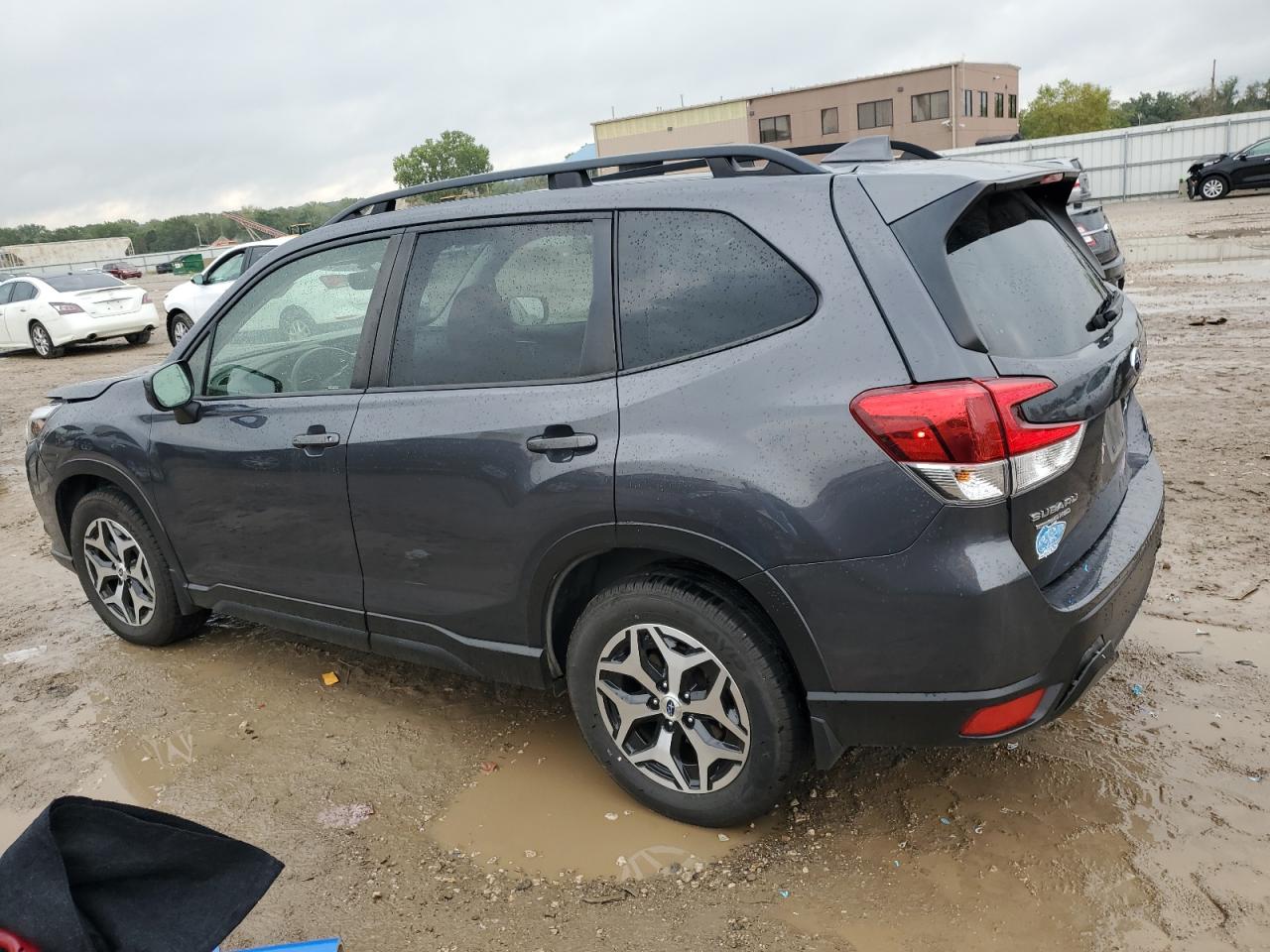 SUBARU FORESTER PREMIUM
