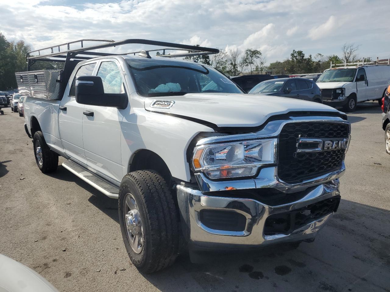 RAM 2500 TRADESMAN