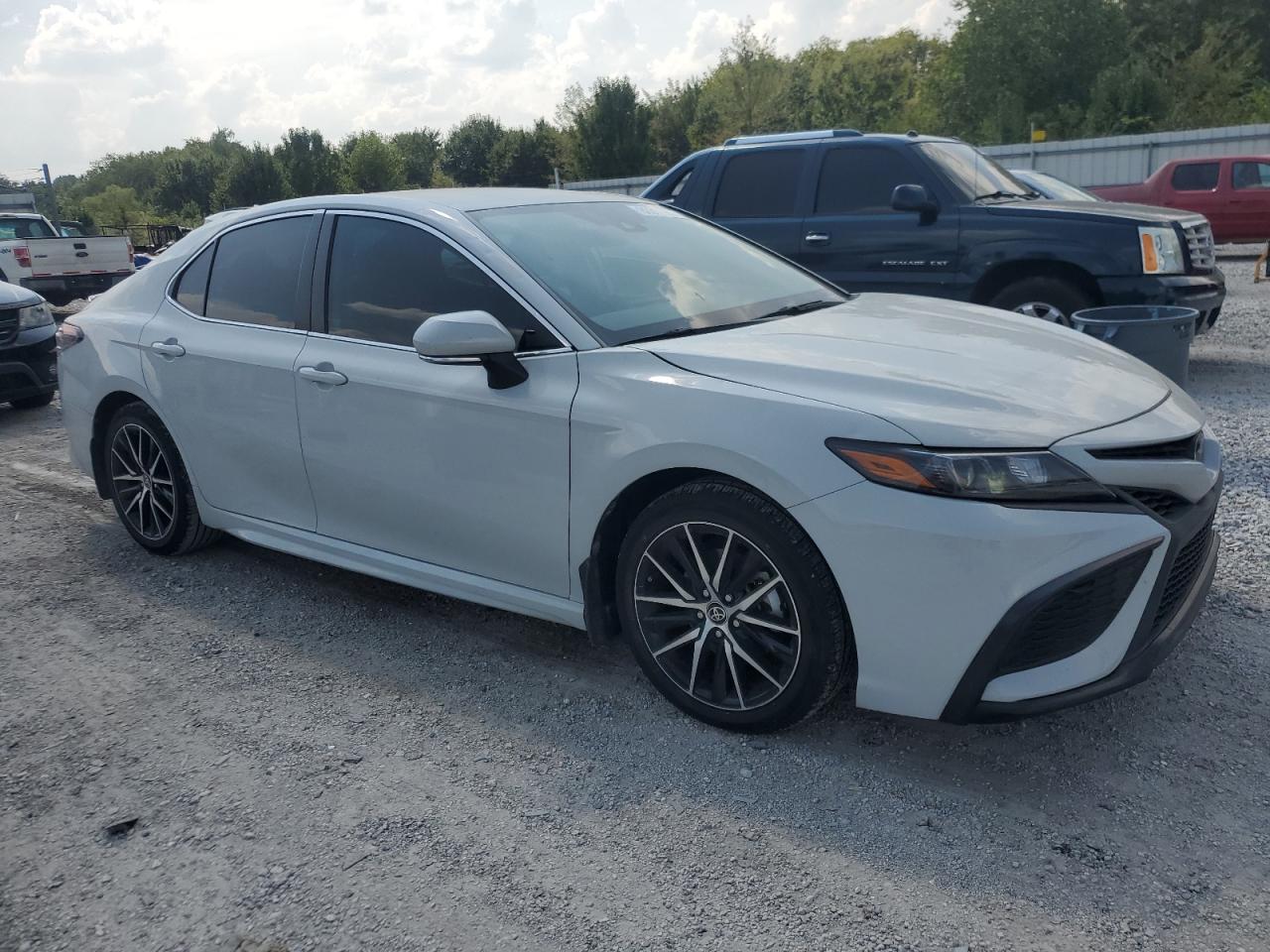 TOYOTA CAMRY SE NIGHT SHADE