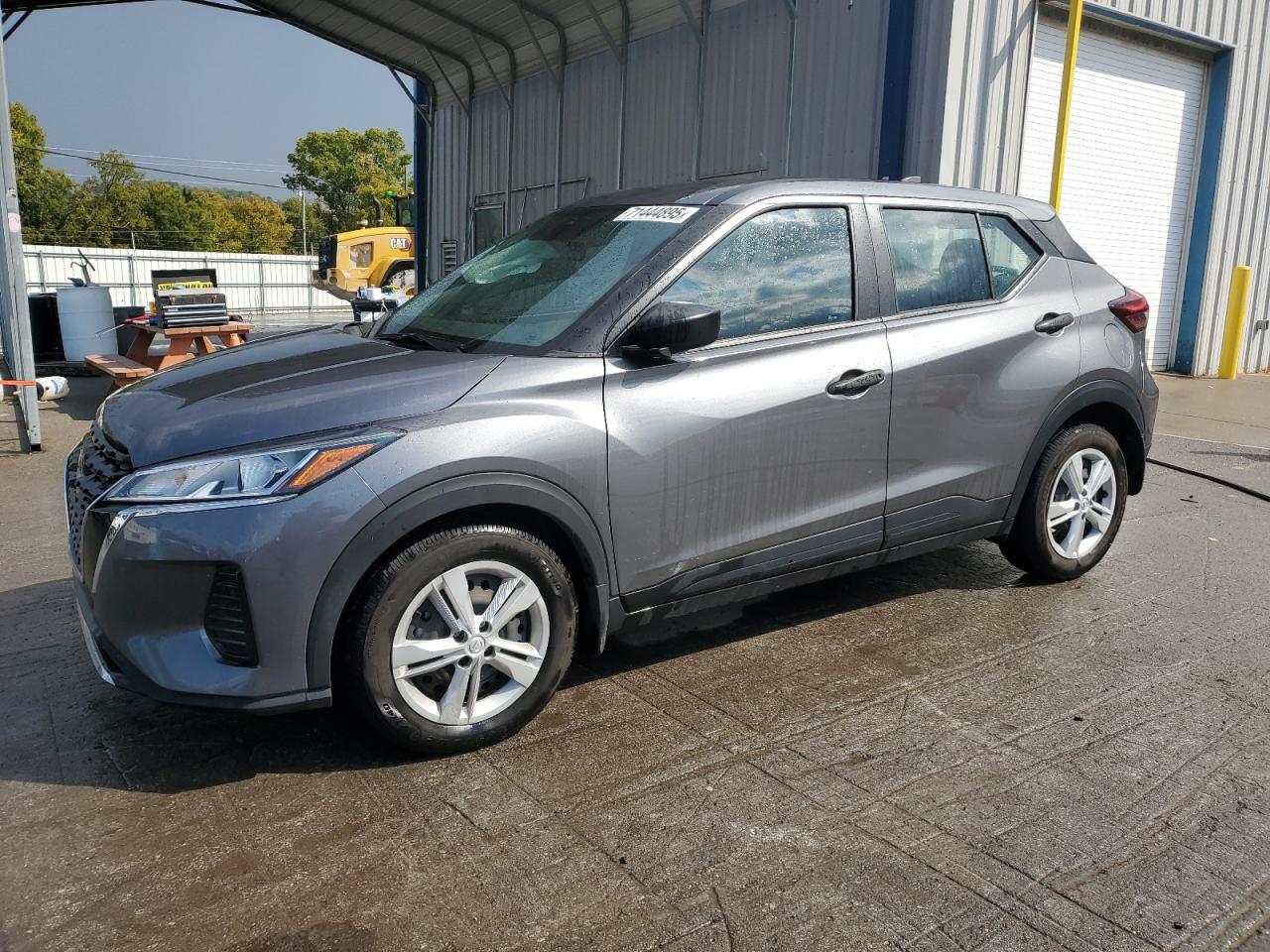 NISSAN KICKS S