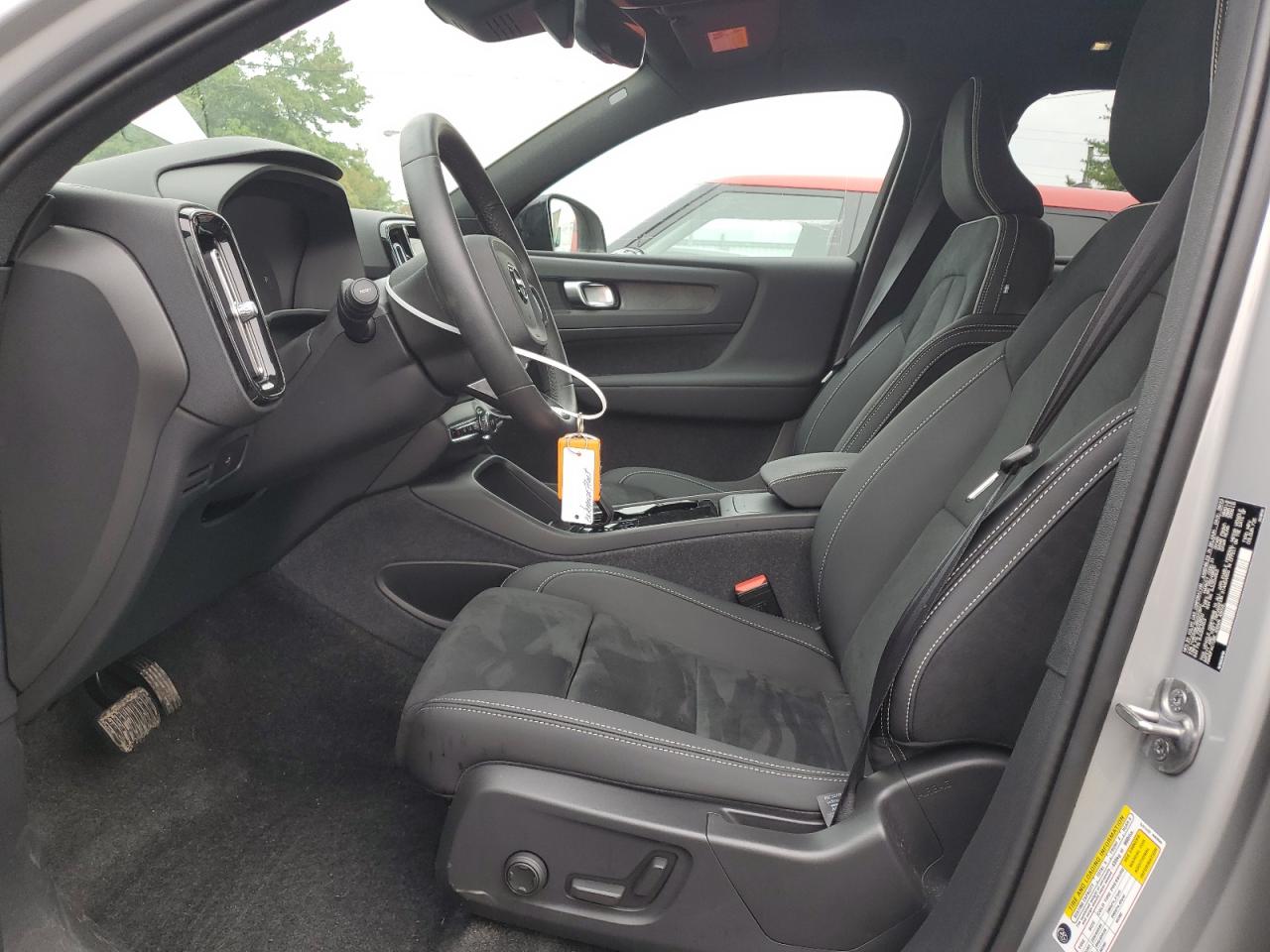 VOLVO XC40 RECHARGE PLUS