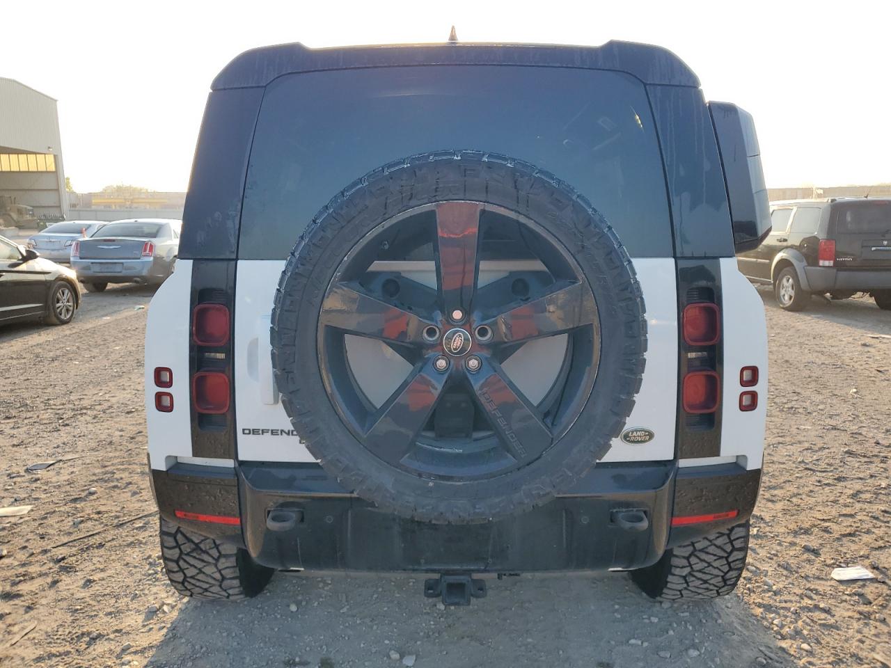 LAND ROVER DEFENDER 110 X-DYNAMIC HSE